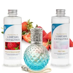 Mamamanuela Pack économique Lampe Catalytique Blue Diamonds + Parfum Wild Strawberry (500 ml) + Nettoyant Neutre (200 ml) + Mèche de Rechange* Désodorisant Et Parfum D'Ambiance