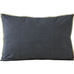 Parure de lit 3 pièces : housse 200x200 cm et taie 50x70 cm coton BRIXTON à rayures noires><noscript><img width=
