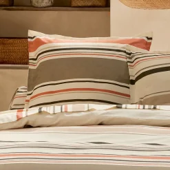 Linnea Parure de lit 3 pièces : housse 240x220 cm et taies 65x65 cm coton HUGO beige/corail* Parure De Lit