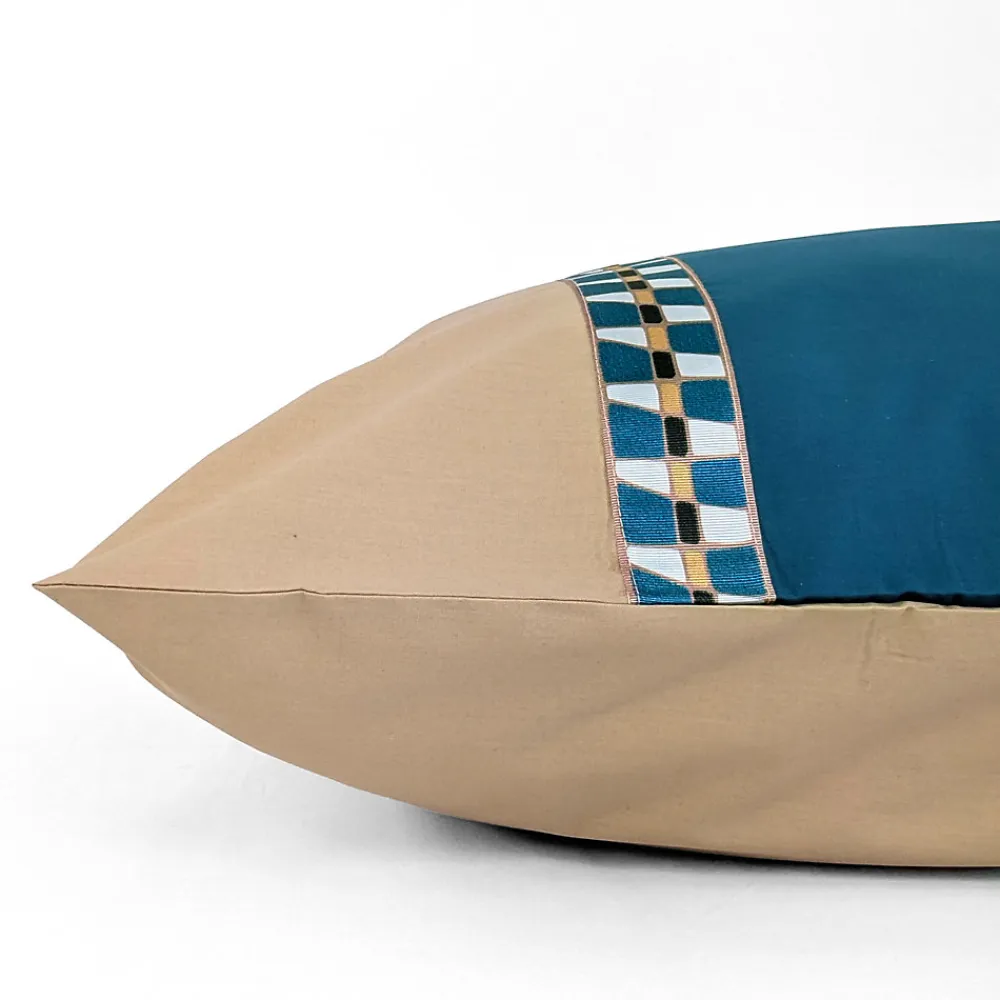 Parure de lit 3 pièces : housse 260x240 cm et taies 50x70 cm en percale de coton LINOA bleu cobalt>Linnea Hot