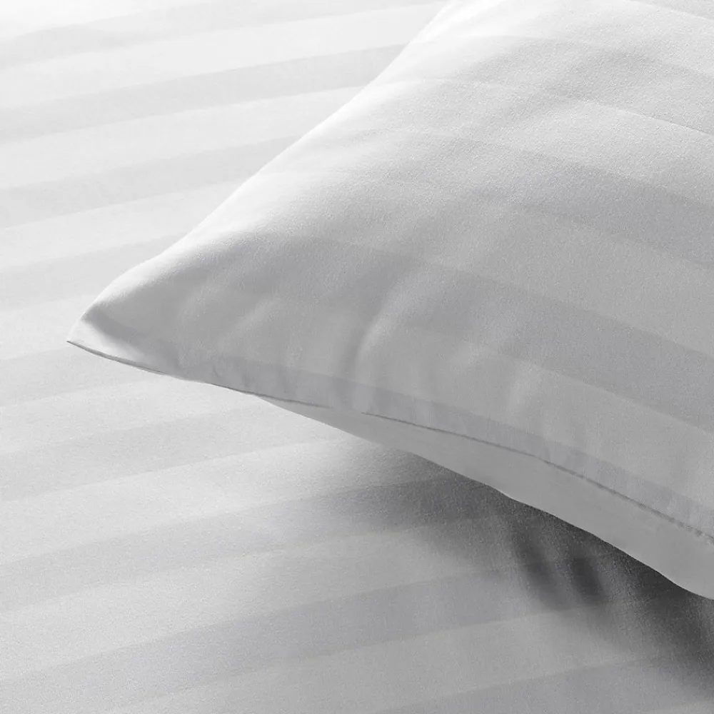 Parure de Lit 240 x 220 cm + 2 Taies Microfibre Unie CLÉO Blanc>Promolinge Best