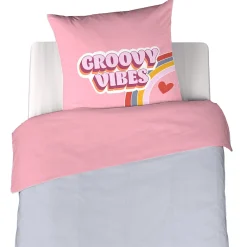 Parure de lit enfant GROOVY VIBES 140x200 cm en microfibre rose 2 pièces><noscript><img width=