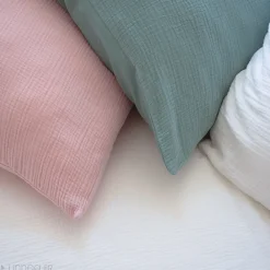 Parure de lit 260x240 cm double gaze de coton GAZGAZ vert amande 3 pièces><noscript><img width=