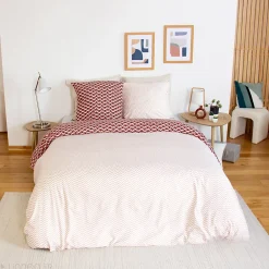 Linnea Parure de lit 240x220 cm en microfibre TIAGOH rouge motif géométrique 3 pièces* Parure De Lit