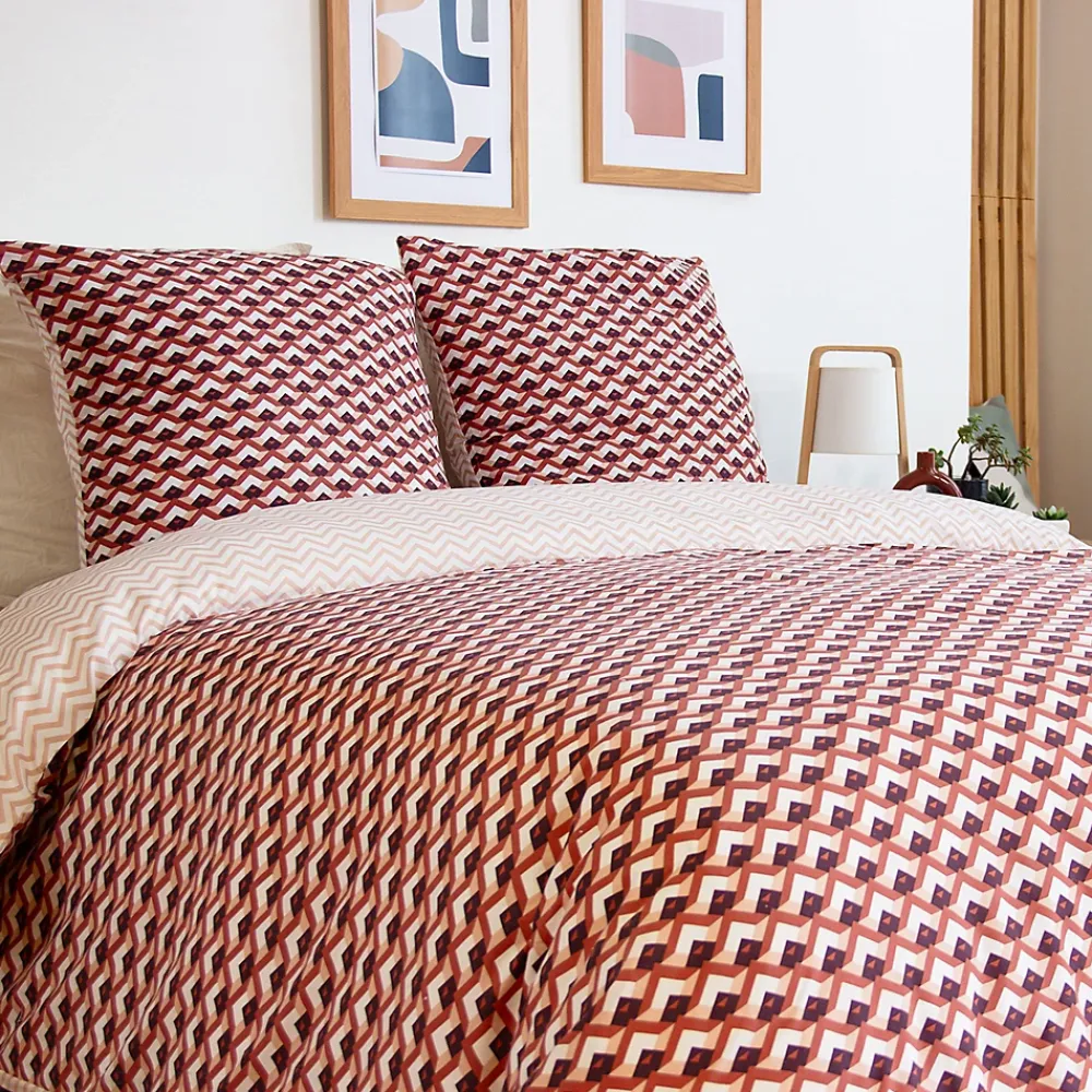 Linnea Parure de lit 240x220 cm en microfibre TIAGOH rouge motif géométrique 3 pièces* Parure De Lit