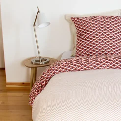 Linnea Parure de lit 140x200 cm en microfibre TIAGOH rouge motif géométrique 2 pièces* Parure De Lit