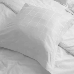 Parure de lit 280x240 cm set 65x65 satin CONCERTO carreaux blanc Neige>Linnea