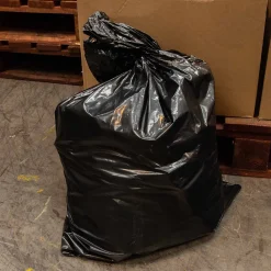 Sac de décombres intérieur et extérieur noir 50L vendu par 30 pièces><noscript><img width=