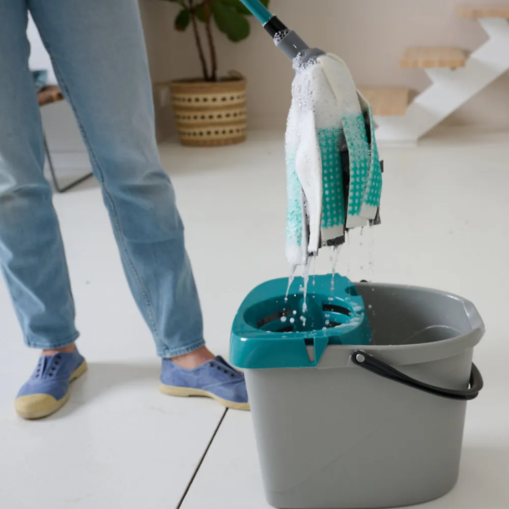 Seau et essoreuse de torsion gris clair 14L>GoodHome Sale
