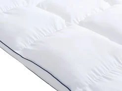 Vente-unique Surconfort de matelas anti-acariens 1 place - 90x 190 cm - Enveloppe satin 120 fils/cm2 - garnissage 1000gr/m2 - Blanc passepoil* Surmatelas
