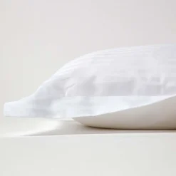 Taie d'oreiller à  volants blanc satin rayé en coton égyptien 330 fils, 50x75 cm ->Homescapes Best