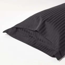 Taie d'oreiller à volants noir satin rayé en coton égyptien 330 fils, 50x75 cm -><noscript><img width=