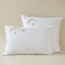 Taie d'oreiller brodée 50x70 cm en satin de coton NINA blanc><noscript><img width=