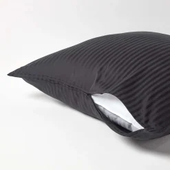 Taie d'oreiller noir satin rayé en coton égyptien 330 fils, 80x80 cm -><noscript><img width=
