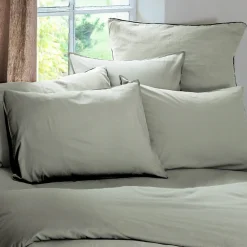 Taie d'oreiller PALACE pur coton lavé 65x65 cm uni vert laurier><noscript><img width=