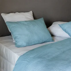 Taie d'oreiller uni 65X65 cm lin lavé froissé SONATE bleu Topaze>Linnea Hot