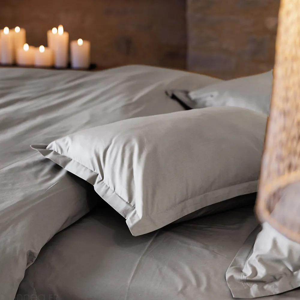 Taie d'oreiller volants plats 65x65 cm percale MANOIR gris Cendre>Linnea Online