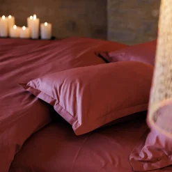 Taie d'oreiller volants plats 50x70 cm percale MANOIR rouge Carmin><noscript><img width=