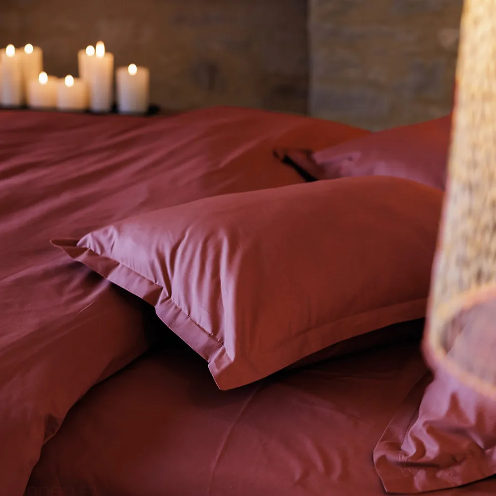 Taie d'oreiller volants plats 50x70 cm percale MANOIR rouge Carmin>Linnea Sale