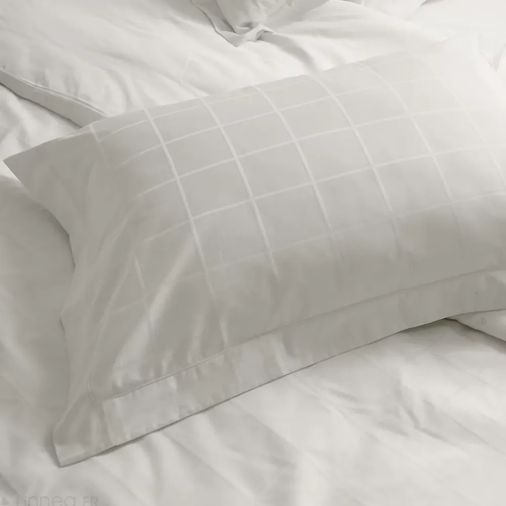 Linnea Taie d'oreiller 50x70 cm satin CONCERTO carreaux beige Craie* Taie D'Oreiller