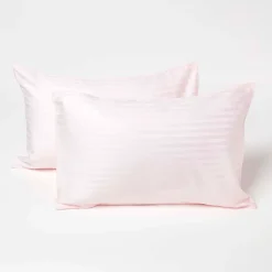 Homescapes Taies d'oreiller enfant rose satin rayé en coton égyptien 330 fils, 40x60 cm, lot de 2 -* Taie D'Oreiller