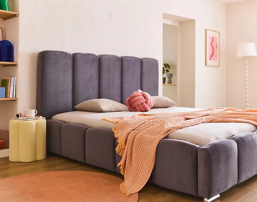 Best Mobilier Torreon - lit coffre - 140x200 - sommier inclus - en velours -* Lit Coffre