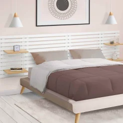 Tête de lit suspendue en lattes AVA 240 cm bois blanc et étagères façon hêtre>IDMarket